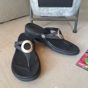 Black/Silver Crocs Sandals Circle Design